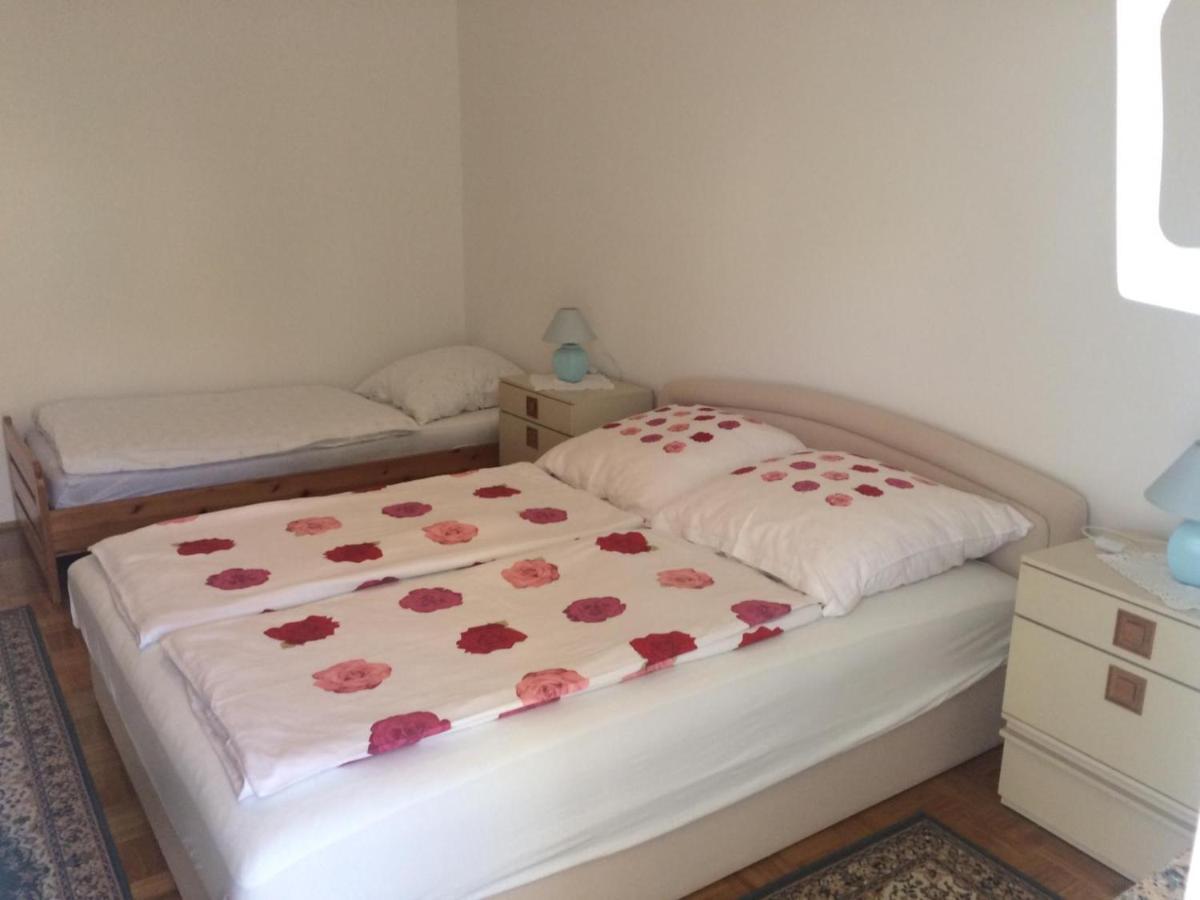 Esad Apartman *