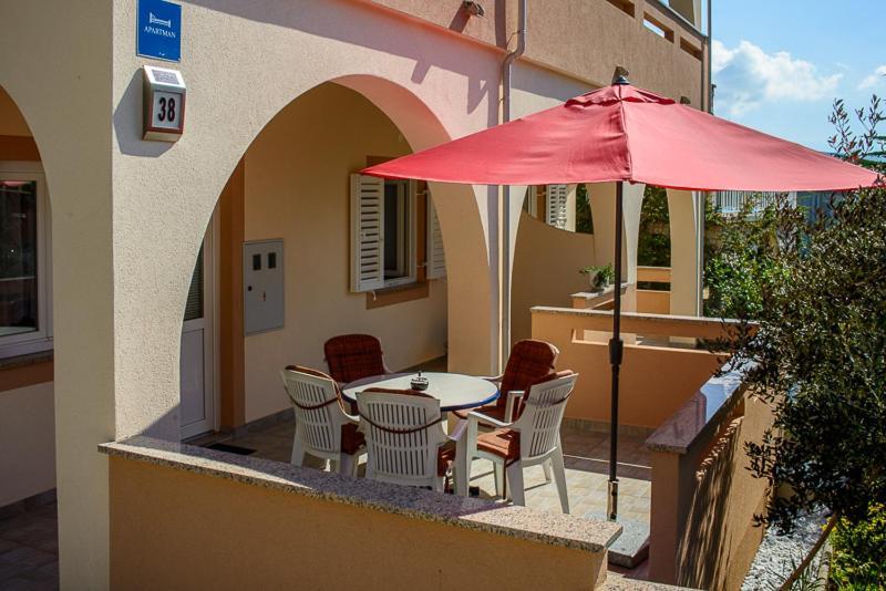 Esad Apartman *